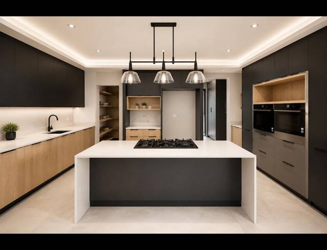 4 BEDROOM HOUSE FOR SALE IN MIDSTREAM ESTATE